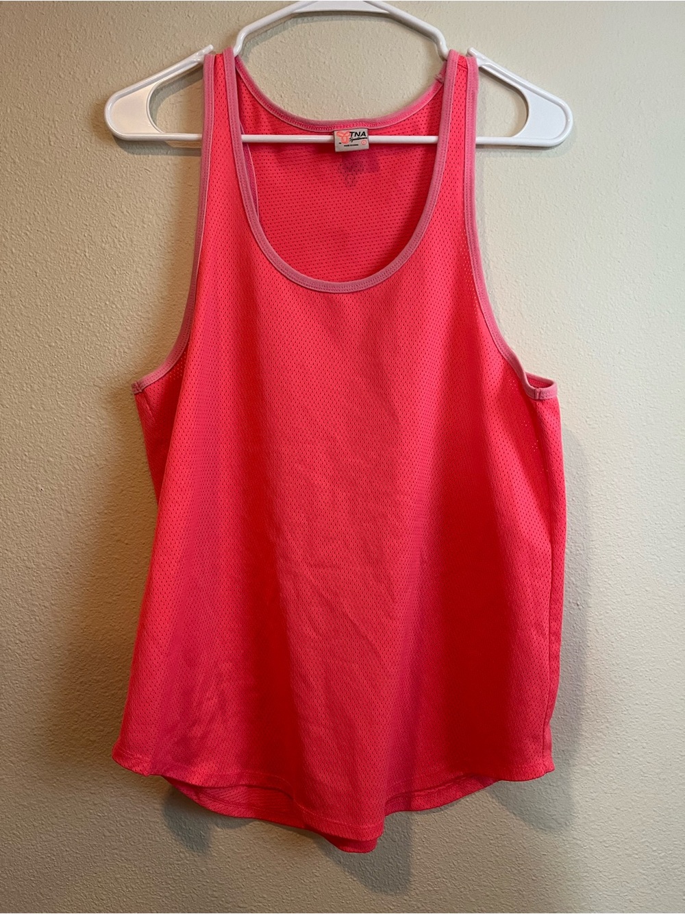 TNA Aritzia Neon Pink Mesh Tank Top L Athleisure Gym Y2K Workout Activewear